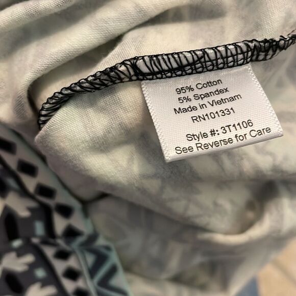 Charlotte Russe Aztec Print Crop Top Size Small - Picture 3 of 4